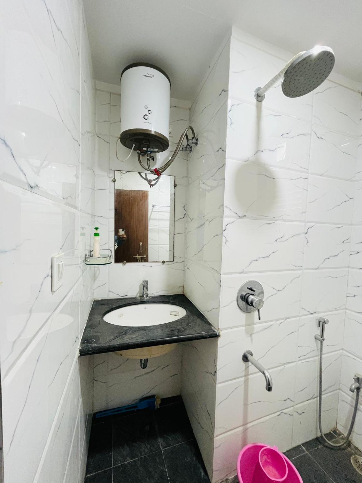 Hare Krishna Homes Jhalwa Allāhābād Junction Exteriér fotografie